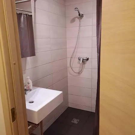 아파트 Kena Terrassiga Aisa 39 페르누